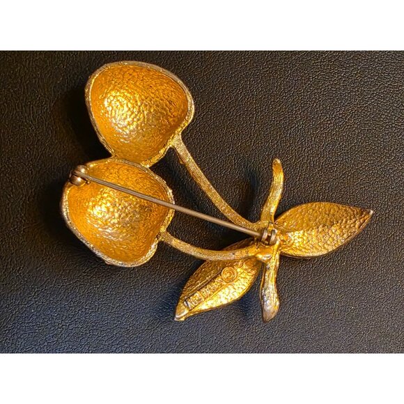 Sarah‎ Coventry Gold-Tone Cherry Brooch Pin Vintage Jewelry - Picture 3 of 5